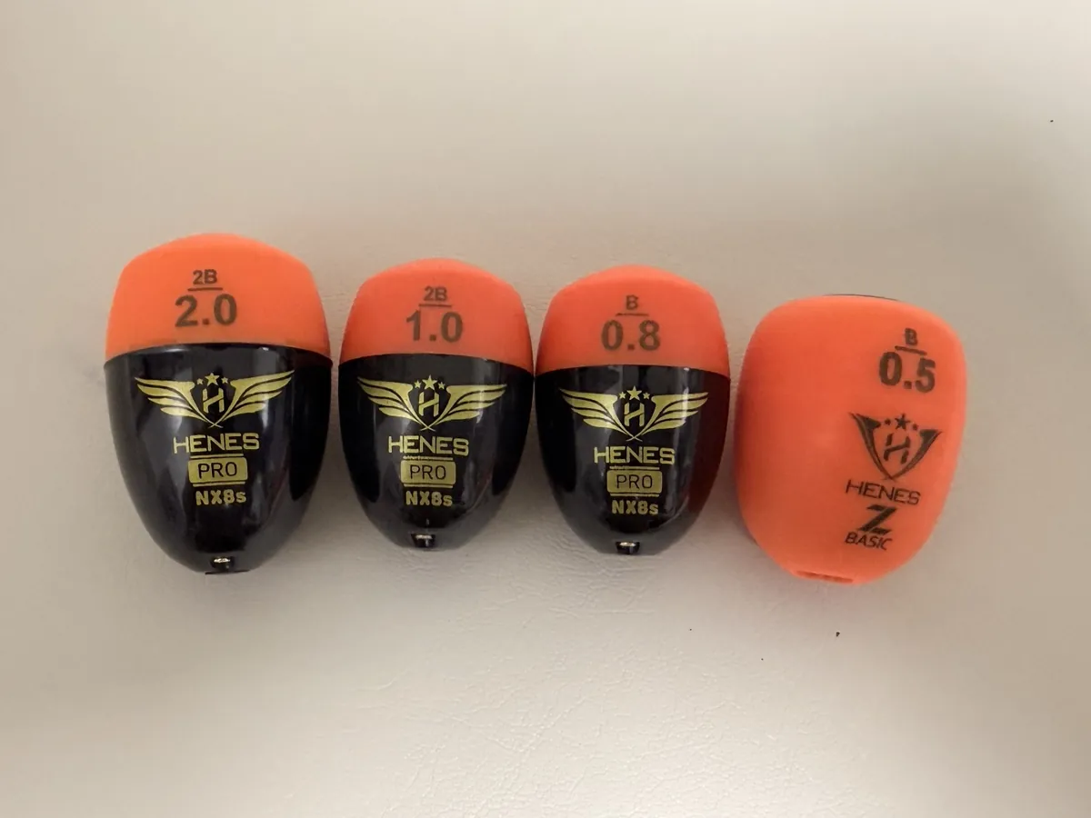 부력 2.0, 1.0, 0.8, 0.5 표기가 있는 감성돔 구멍찌 4개